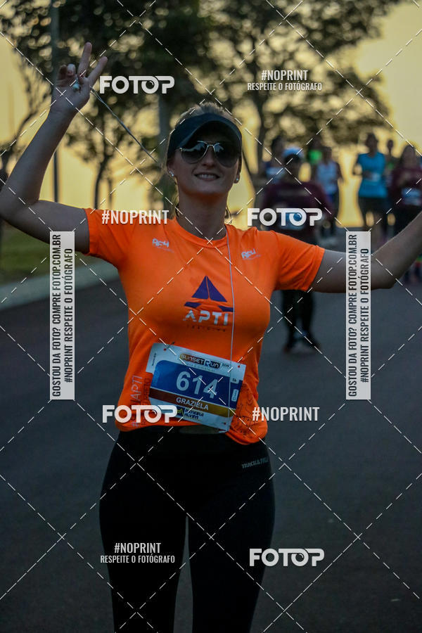 Buy your photos of the eventSunset Run 2019 on Fotop
