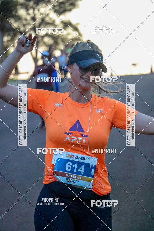 Buy your photos of the eventSunset Run 2019 on Fotop