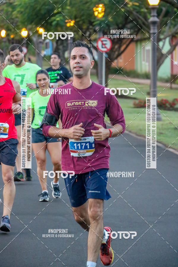 Buy your photos of the eventSunset Run 2019 on Fotop