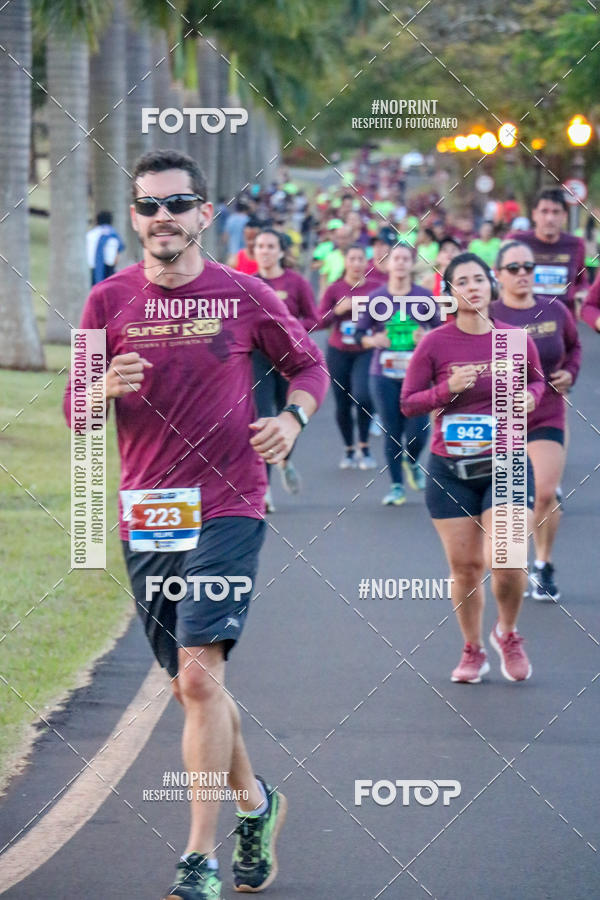 Buy your photos of the eventSunset Run 2019 on Fotop