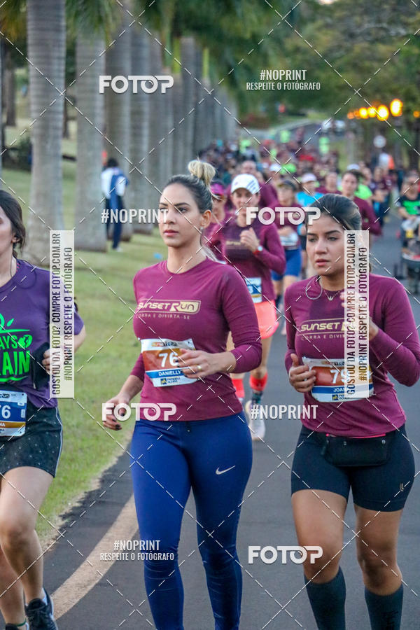 Buy your photos of the eventSunset Run 2019 on Fotop