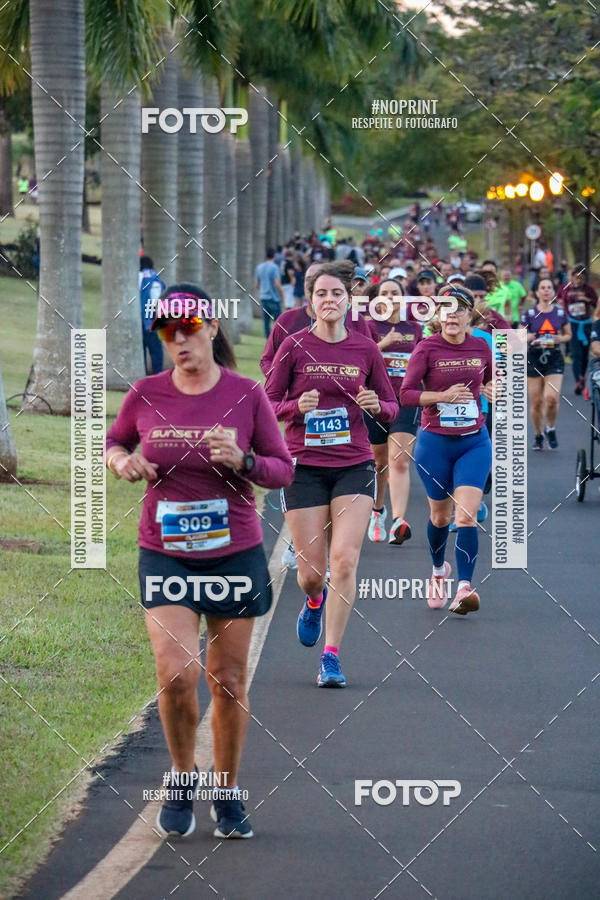 Buy your photos of the eventSunset Run 2019 on Fotop
