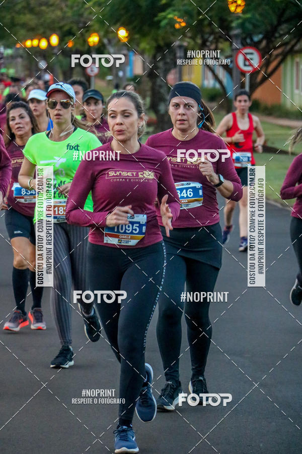 Buy your photos of the eventSunset Run 2019 on Fotop