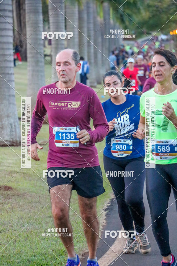 Buy your photos of the eventSunset Run 2019 on Fotop