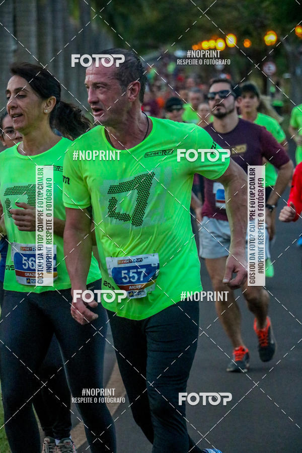 Buy your photos of the eventSunset Run 2019 on Fotop