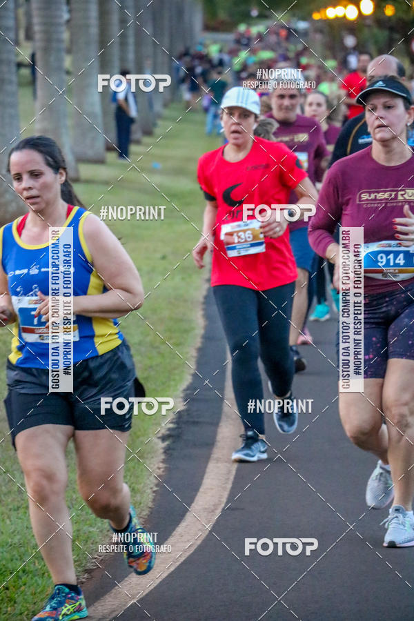 Buy your photos of the eventSunset Run 2019 on Fotop