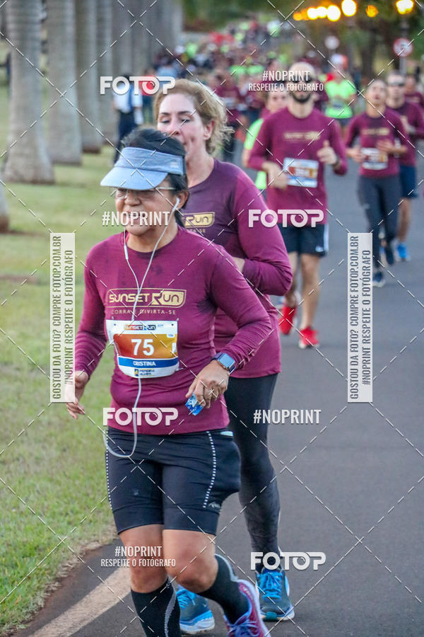 Buy your photos of the eventSunset Run 2019 on Fotop