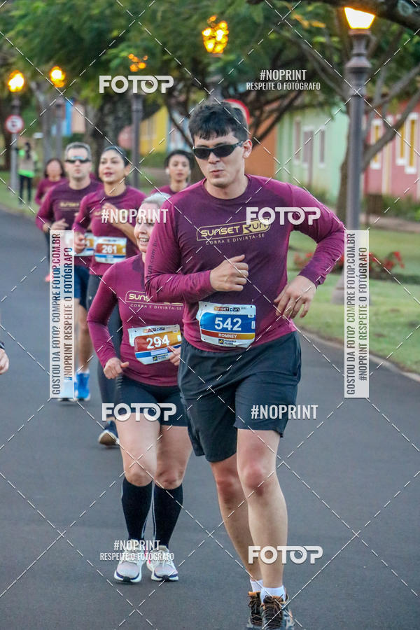 Buy your photos of the eventSunset Run 2019 on Fotop
