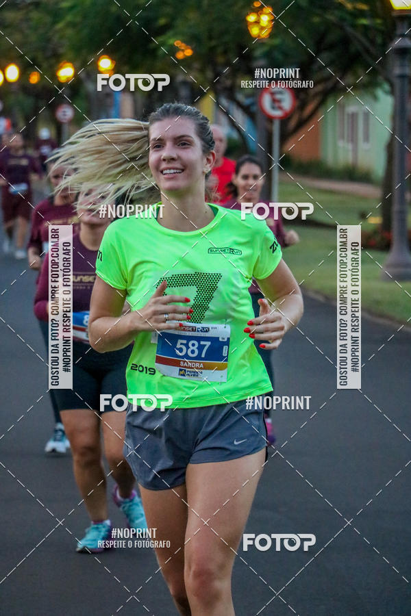 Buy your photos of the eventSunset Run 2019 on Fotop