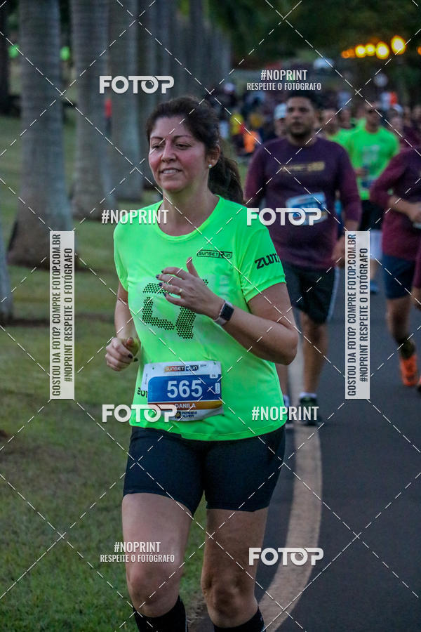 Buy your photos of the eventSunset Run 2019 on Fotop