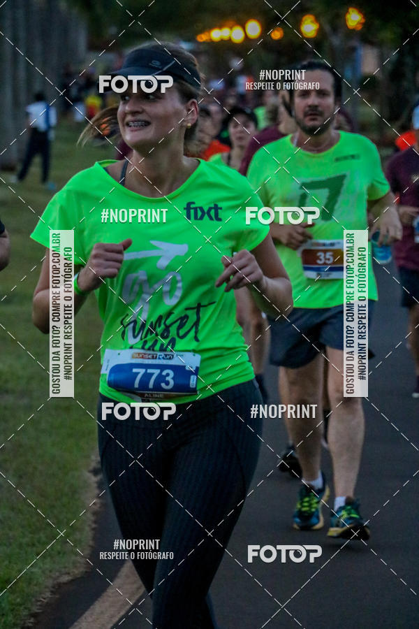 Buy your photos of the eventSunset Run 2019 on Fotop