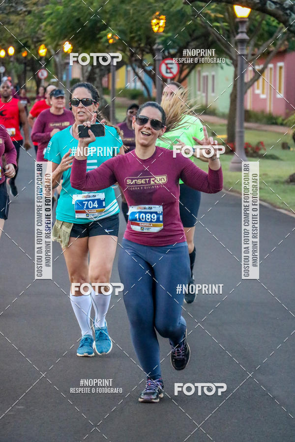 Buy your photos of the eventSunset Run 2019 on Fotop