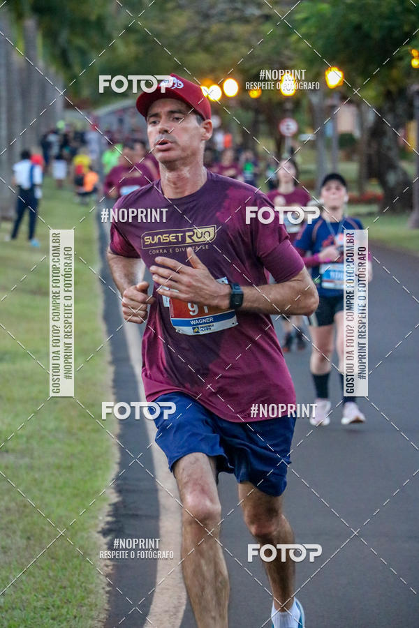 Buy your photos of the eventSunset Run 2019 on Fotop
