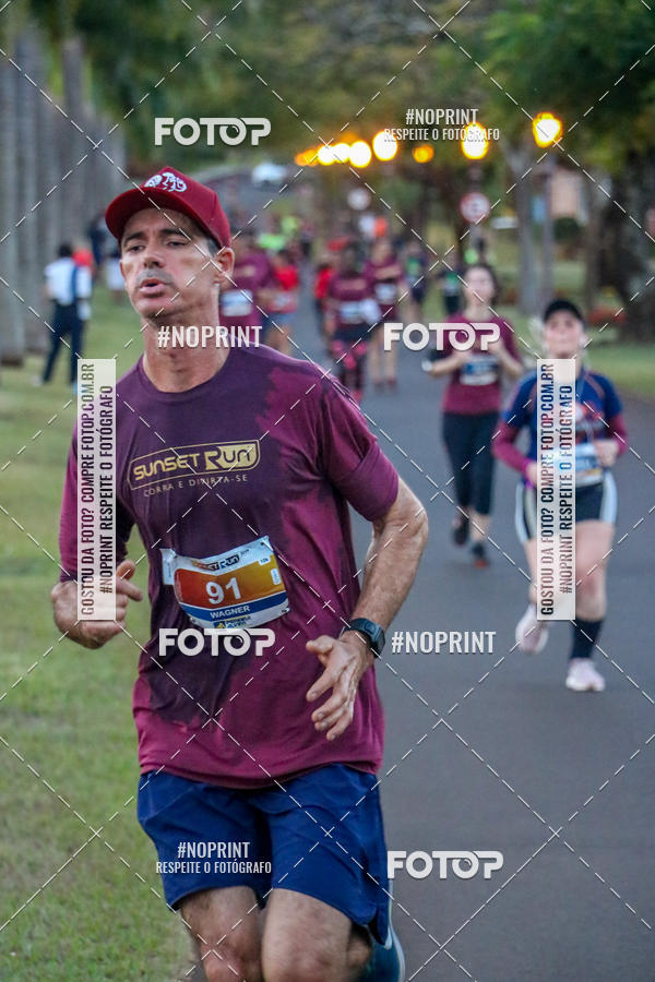 Buy your photos of the eventSunset Run 2019 on Fotop