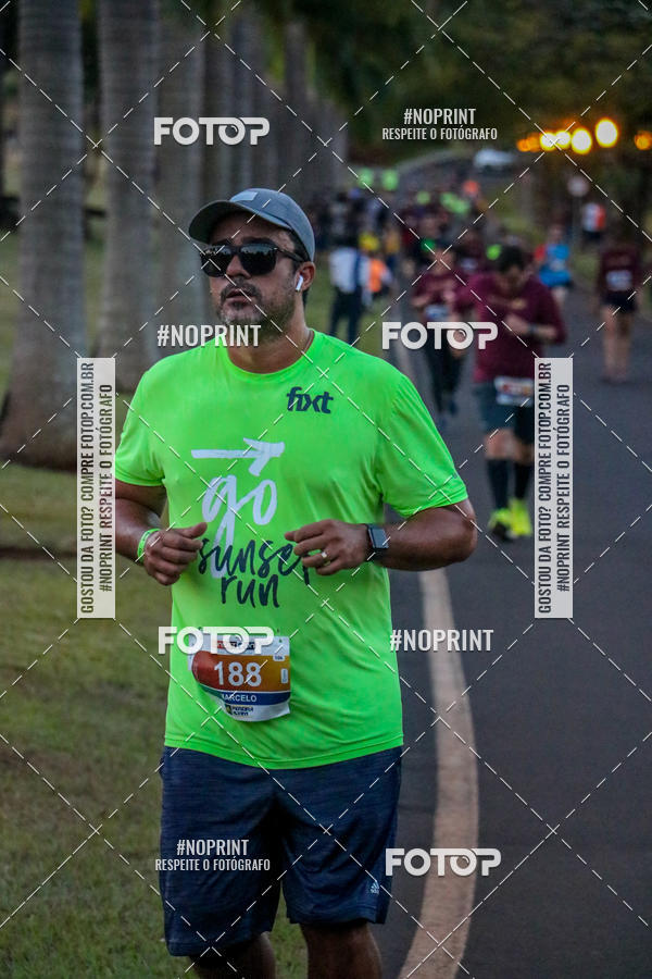 Buy your photos of the eventSunset Run 2019 on Fotop