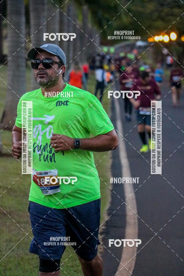 Buy your photos of the eventSunset Run 2019 on Fotop