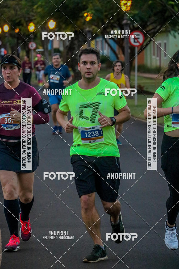 Buy your photos of the eventSunset Run 2019 on Fotop