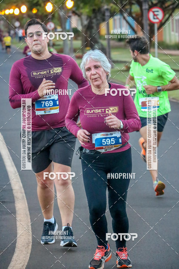 Buy your photos of the eventSunset Run 2019 on Fotop