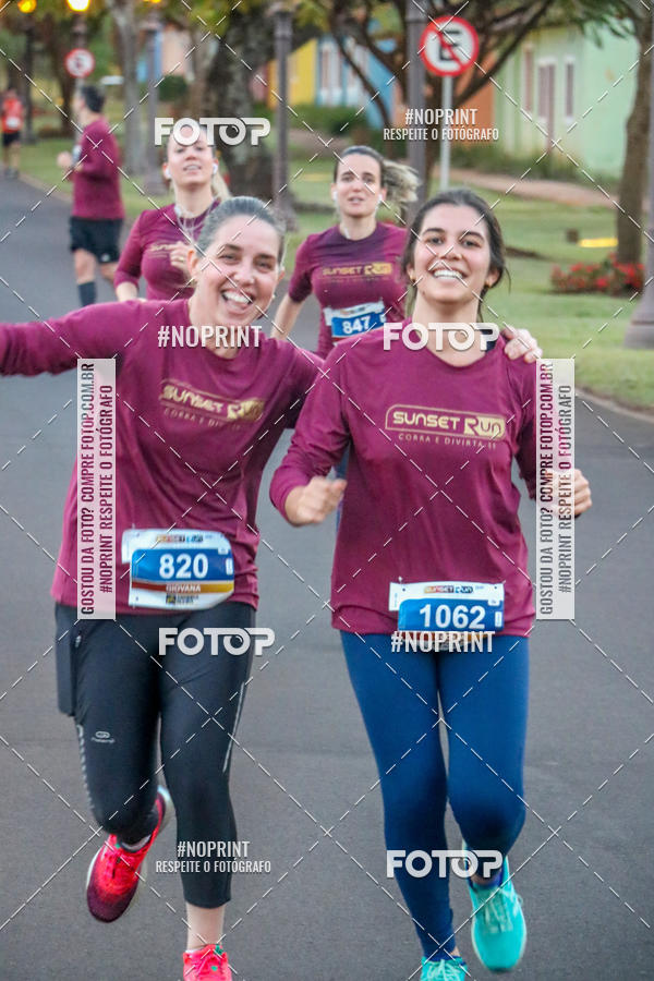 Buy your photos of the eventSunset Run 2019 on Fotop