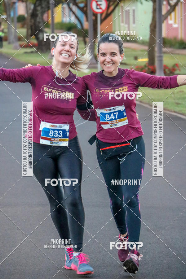 Buy your photos of the eventSunset Run 2019 on Fotop