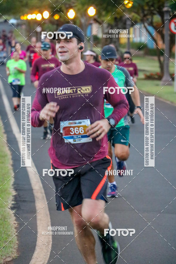 Buy your photos of the eventSunset Run 2019 on Fotop