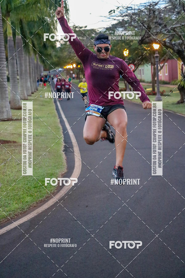 Buy your photos of the eventSunset Run 2019 on Fotop