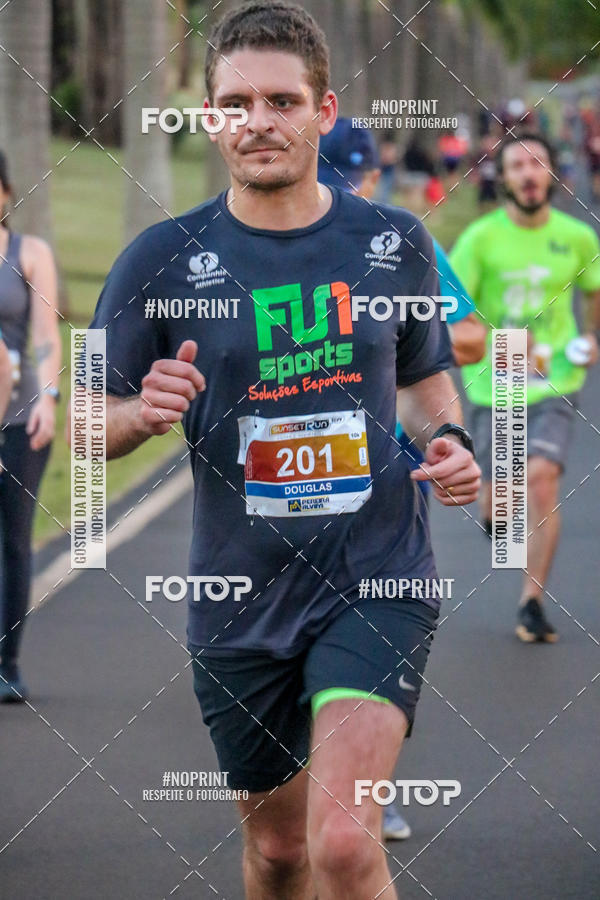 Buy your photos of the eventSunset Run 2019 on Fotop