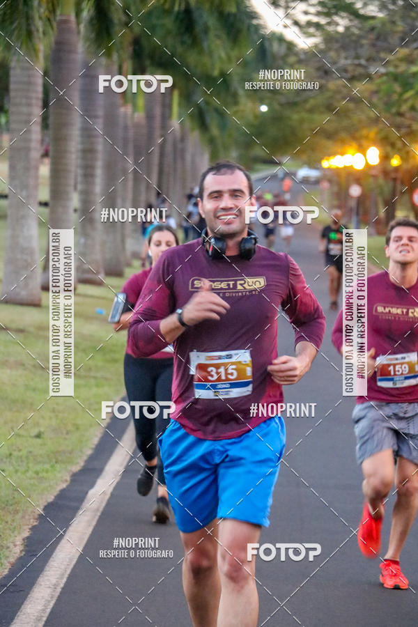 Buy your photos of the eventSunset Run 2019 on Fotop