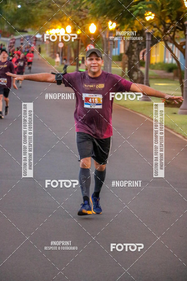 Buy your photos of the eventSunset Run 2019 on Fotop