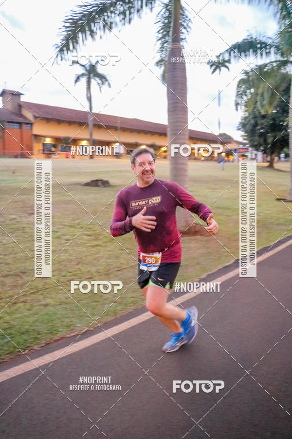 Buy your photos of the eventSunset Run 2019 on Fotop