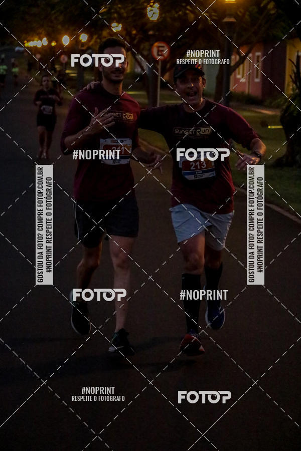 Buy your photos of the eventSunset Run 2019 on Fotop