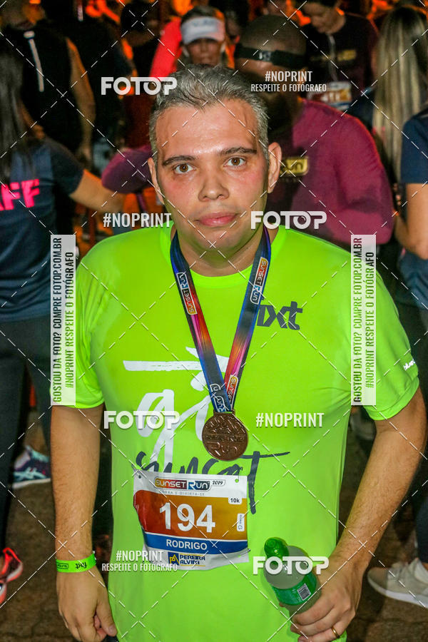 Buy your photos of the eventSunset Run 2019 on Fotop