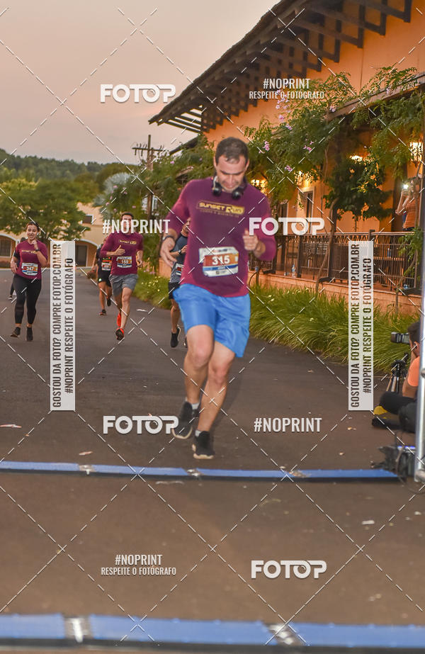 Buy your photos of the eventSunset Run 2019 on Fotop