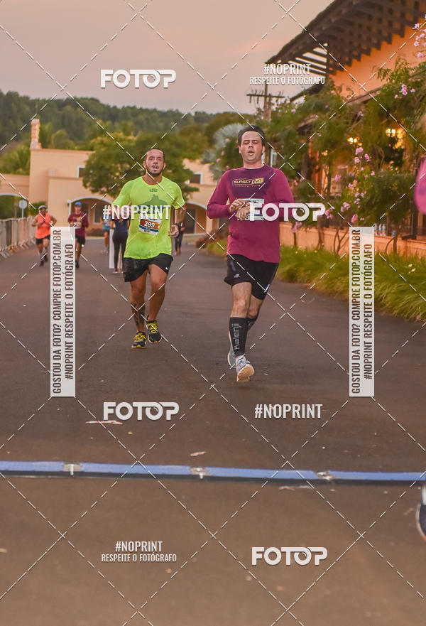 Buy your photos of the eventSunset Run 2019 on Fotop