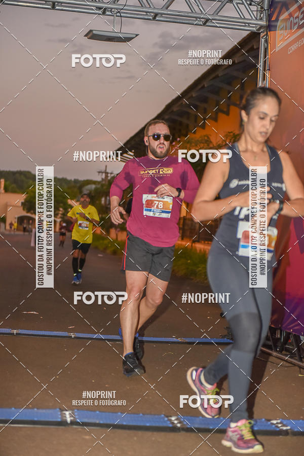 Buy your photos of the eventSunset Run 2019 on Fotop