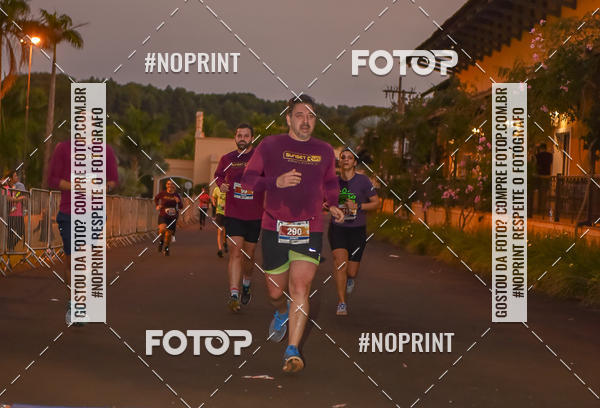 Buy your photos of the eventSunset Run 2019 on Fotop