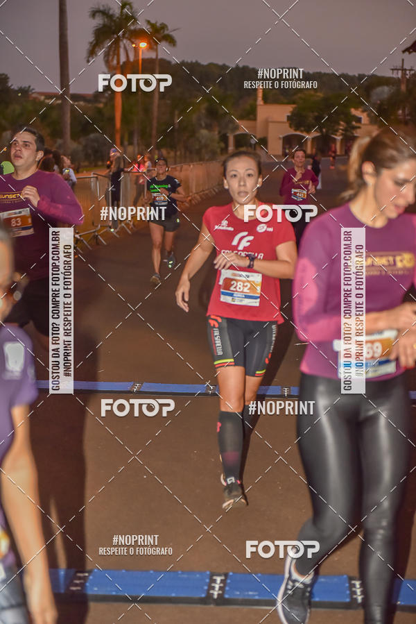 Buy your photos of the eventSunset Run 2019 on Fotop