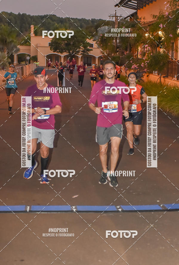 Buy your photos of the eventSunset Run 2019 on Fotop