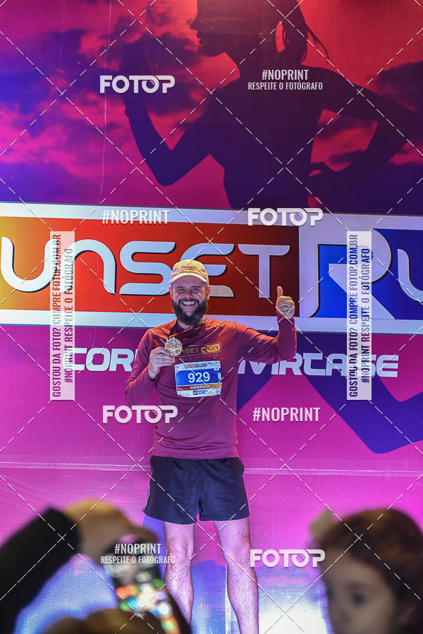 Buy your photos of the eventSunset Run 2019 on Fotop