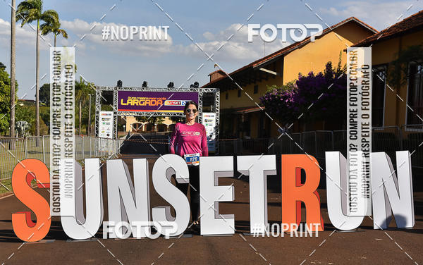 Buy your photos of the eventSunset Run 2019 on Fotop