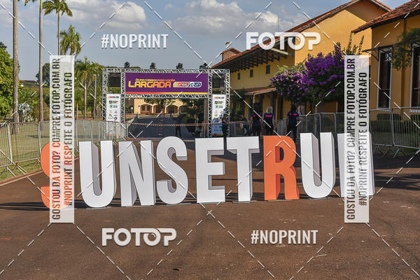 Buy your photos of the eventSunset Run 2019 on Fotop