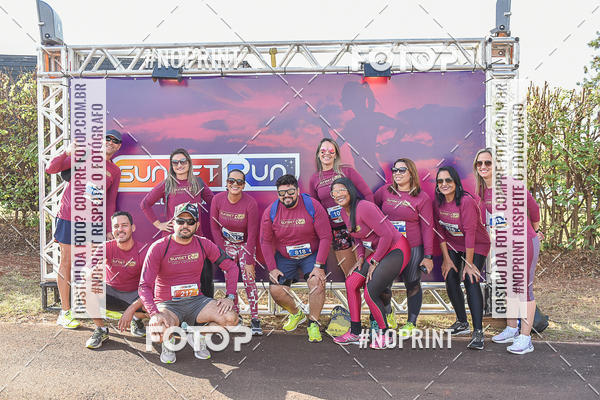 Buy your photos of the eventSunset Run 2019 on Fotop