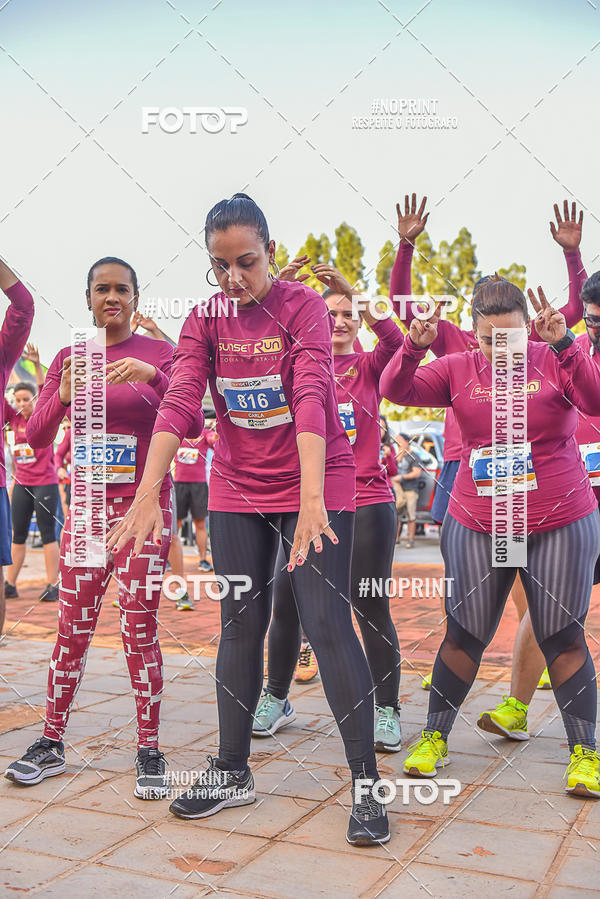 Buy your photos of the eventSunset Run 2019 on Fotop