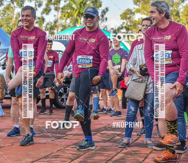 Buy your photos of the eventSunset Run 2019 on Fotop