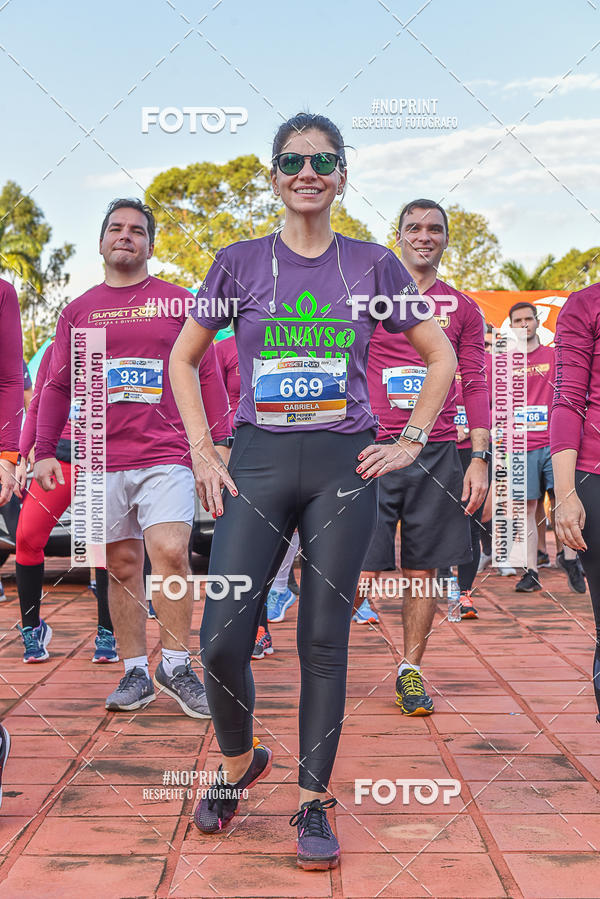 Buy your photos of the eventSunset Run 2019 on Fotop