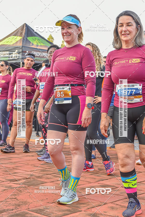 Buy your photos of the eventSunset Run 2019 on Fotop