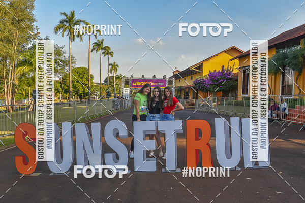 Buy your photos of the eventSunset Run 2019 on Fotop