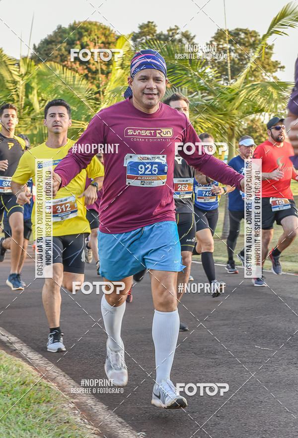 Buy your photos of the eventSunset Run 2019 on Fotop