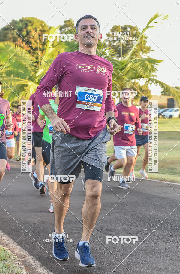 Buy your photos of the eventSunset Run 2019 on Fotop