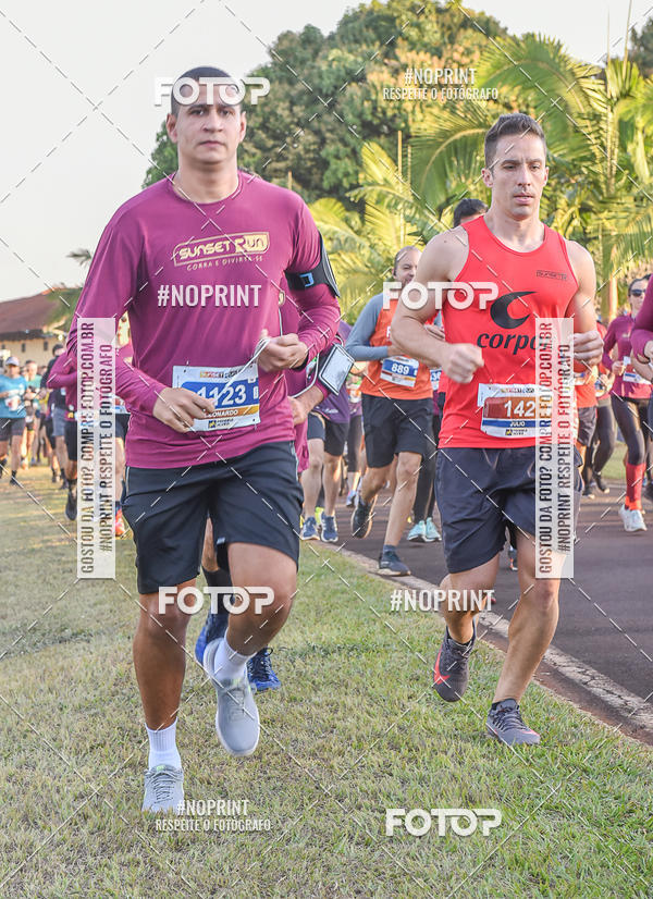 Buy your photos of the eventSunset Run 2019 on Fotop
